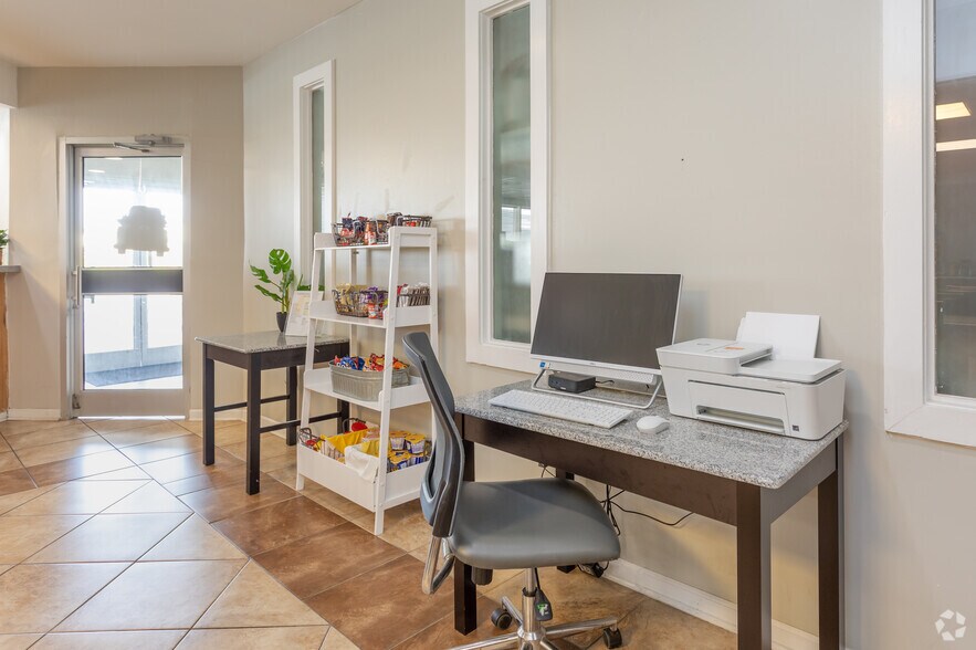 More Photos Of 3030 N Roberts Ave, Lumberton Hotel For Sale