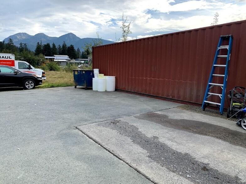 More Photos Of 5410 Bent Ct, Juneau Carwash For Sale