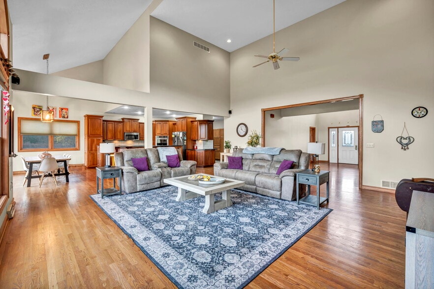 More Photos Of 16449 S Boone Rd, Columbia Station Specialty For Sale