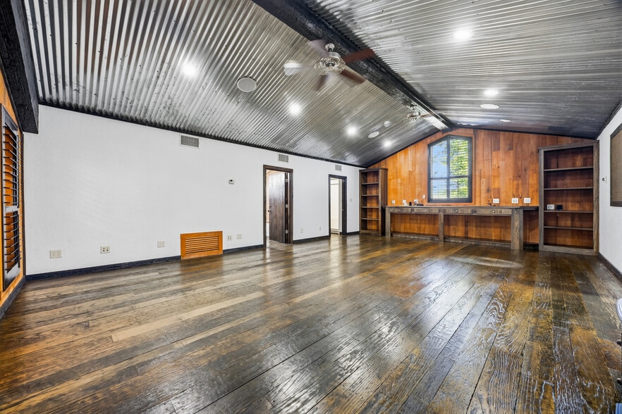 More Photos Of 1276 County Road 3318, Greenville Lodge Meeting Hall For Sale