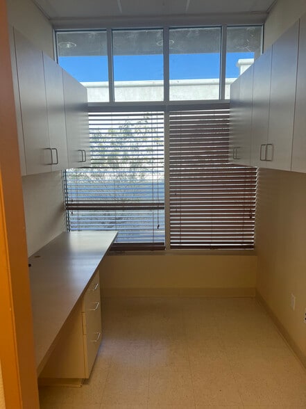 More Photos Of 1695 San Jacinto Ave, San Jacinto Medical For Lease