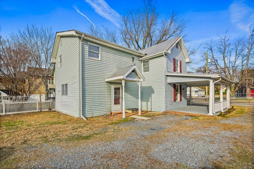 More Photos Of 122 E Main St, Stevensville Office For Sale