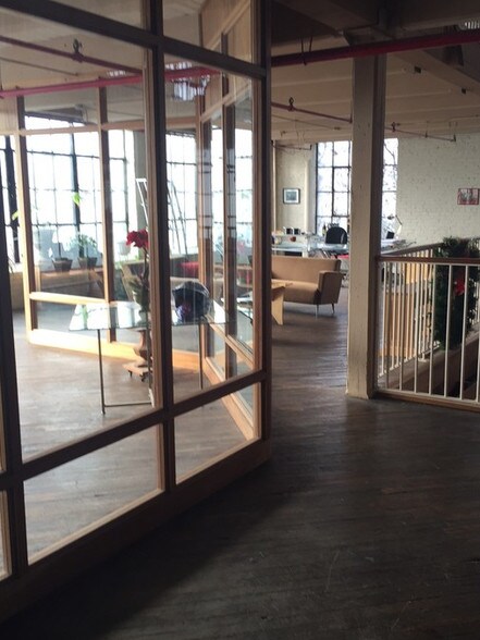 More Photos Of 686-688 Pennsylvania Ave, Hagerstown Flex For Sale