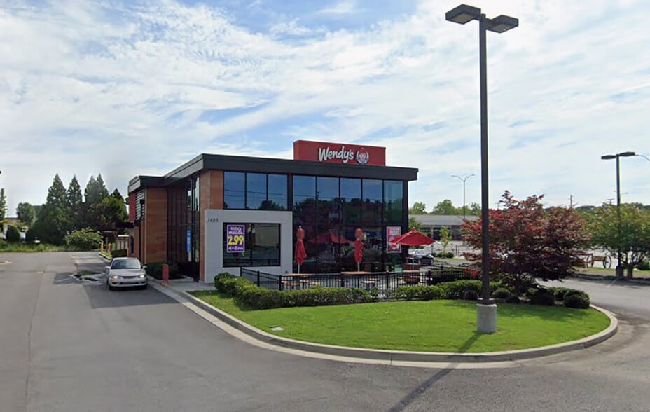 Primary Photo Of 1403 County Park Rd, Scottsboro Fast Food For Sale
