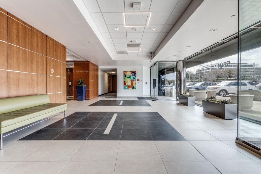 More Photos Of 5601 Executive Dr, Irving Office For Sale