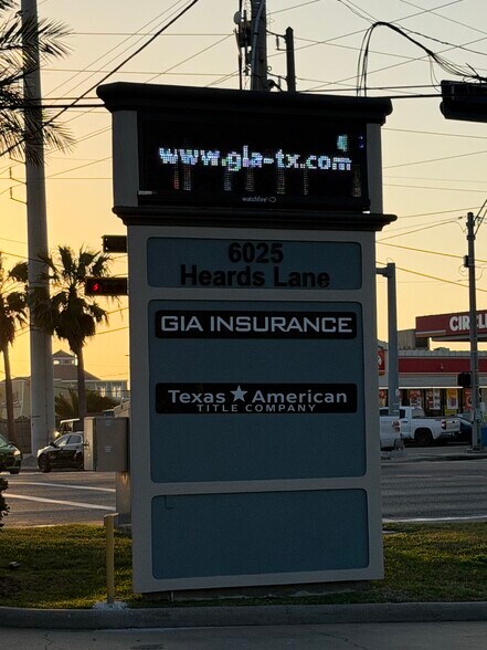 More Photos Of 6025 Heards Ln, Galveston Office For Lease