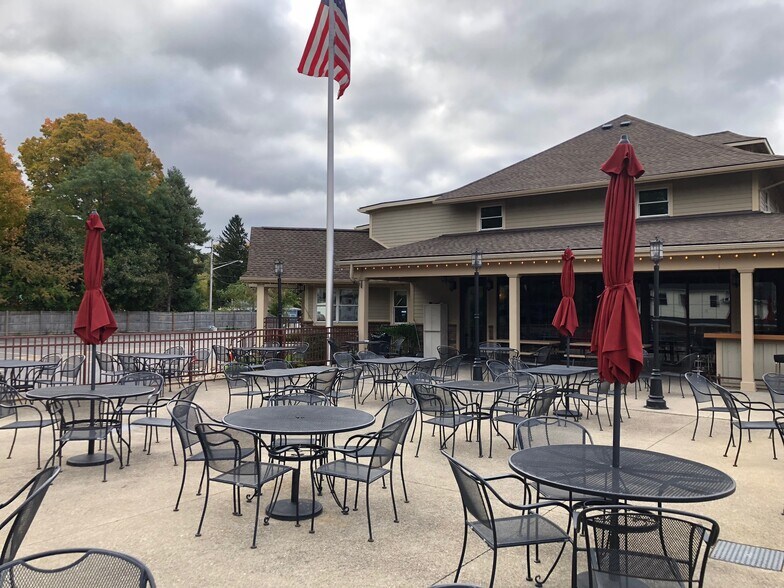 Primary Photo Of 5381 Abbott Rd, Hamburg Restaurant For Sale
