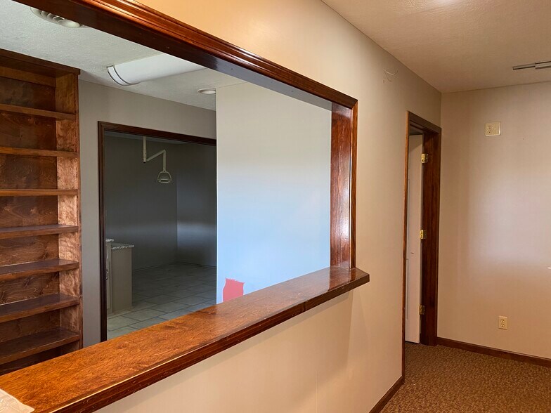 More Photos Of 18110 E Us Highway 24, Independence Medical For Lease