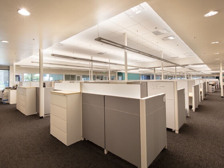 More Photos Of 101 Galveston Dr, Redwood City Flex For Lease