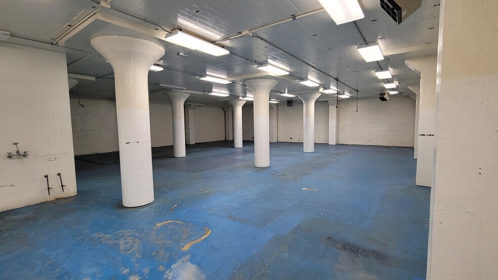 More Photos Of 35 High St, Poughkeepsie Warehouse For Lease