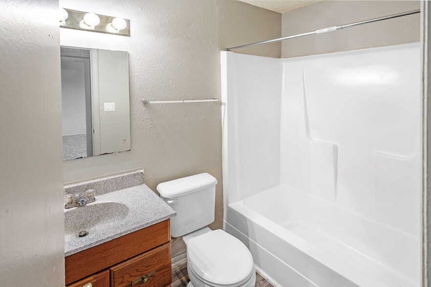 More Photos Of 407 Galaxy Road, Sapulpa Apartments For Sale