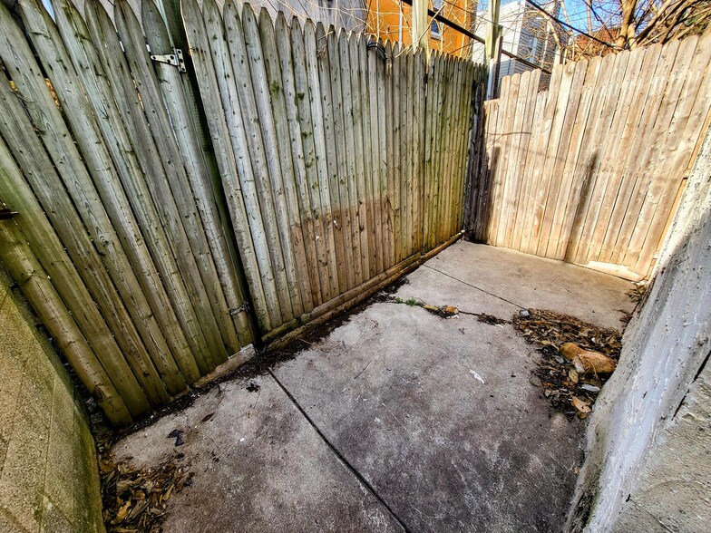 More Photos Of , Philadelphia Unknown For Sale