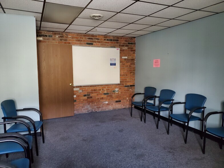 More Photos Of 2282 Elmwood Ave, Kenmore Medical For Lease
