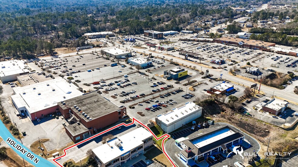 More Photos Of 110 Holiday Dr, Macon-Bibb Medical For Lease