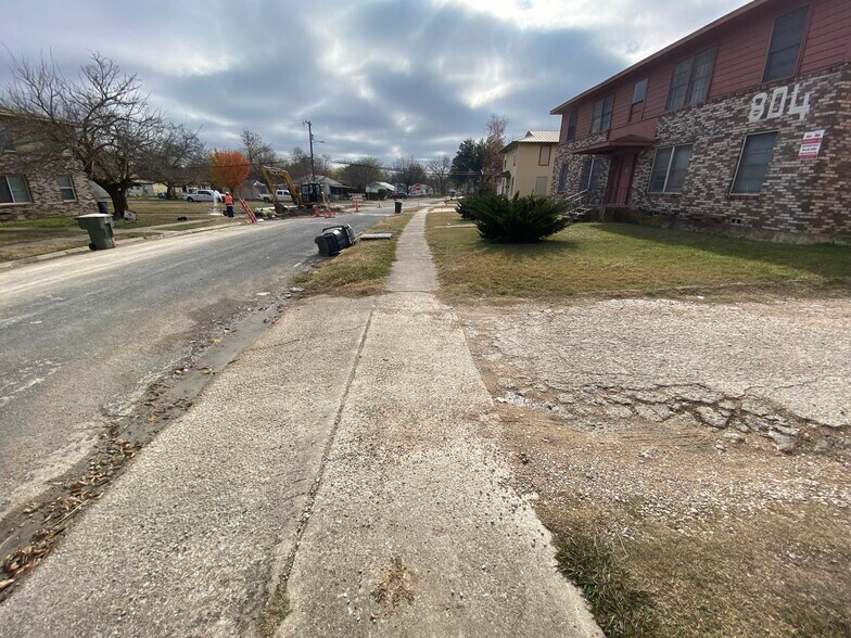 More Photos Of 806 Sissom Rd, Killeen Apartments For Sale