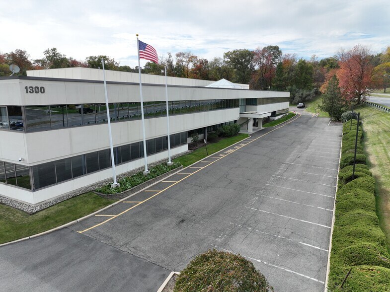 More Photos Of 1300 MacArthur Blvd, Mahwah Warehouse For Lease