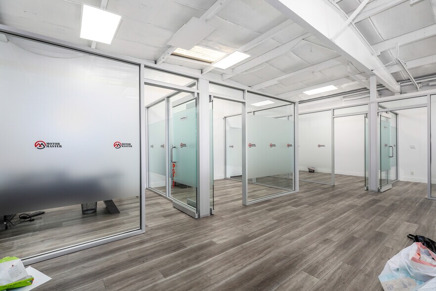 More Photos Of 953 W El Camino Real, Sunnyvale Auto Dealership For Lease