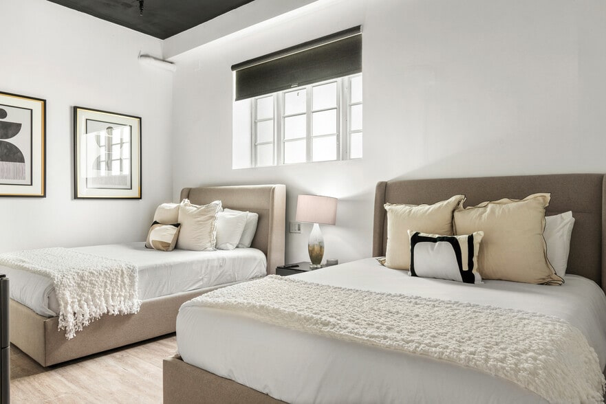 More Photos Of 852 Collins Ave, Miami Beach Hotel For Sale