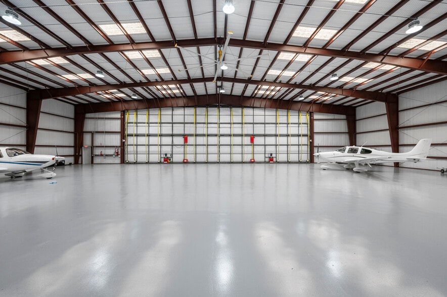 More Photos Of 1438 Airport Blvd, Mesquite Specialty For Sale