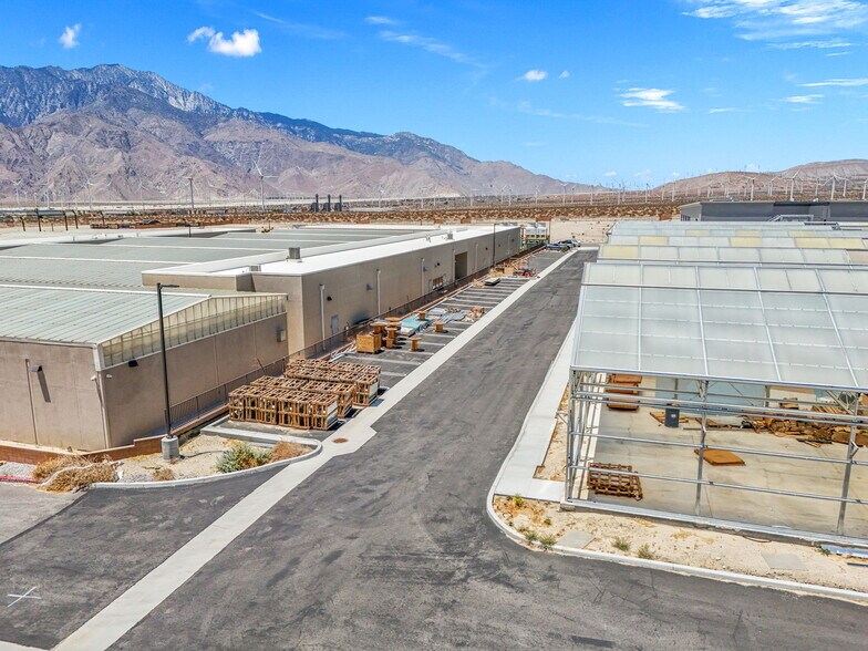 More Photos Of 18194 Blue Dream Crossing, Desert Hot Springs Manufacturing For Sale