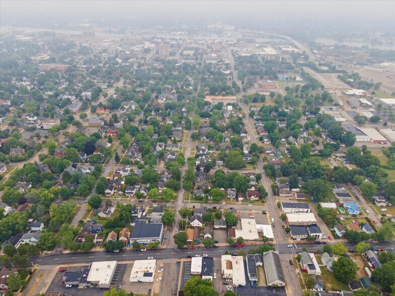 More Photos Of 1000 N Johnson St, Bay City Medical For Sale