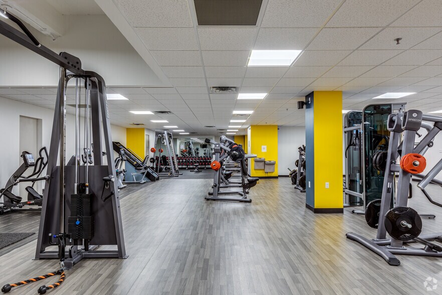 More Photos Of 15 E 5th St, Tulsa Office For Lease