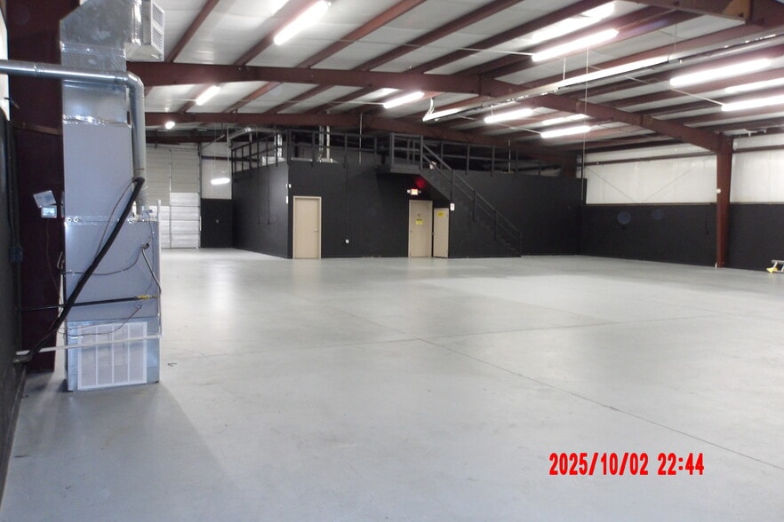 More Photos Of 3015 Governors Dr SW, Huntsville Warehouse For Sale