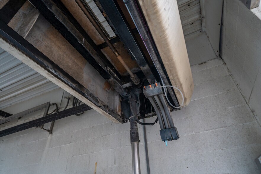 More Photos Of 626 Carpenter Dam Rd, Hot Springs National Park Specialty For Sale