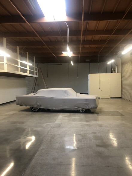 More Photos Of 2014 Placentia Ave, Costa Mesa Manufacturing For Lease