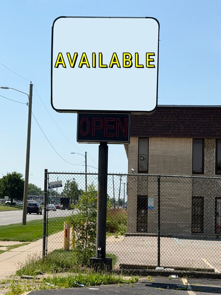 More Photos Of 17425 Telegraph Rd, Detroit Freestanding For Lease