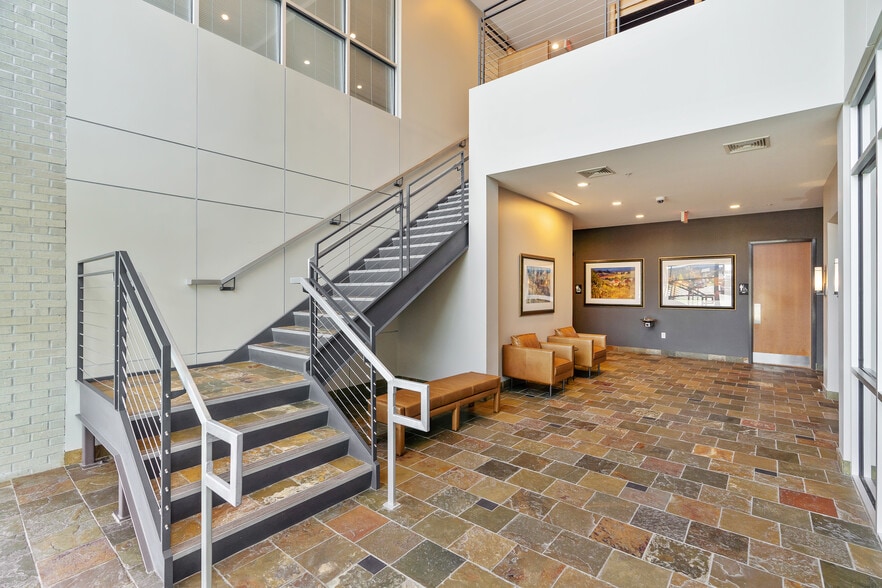 More Photos Of 10100 Lantern Rd, Fishers Unknown For Lease