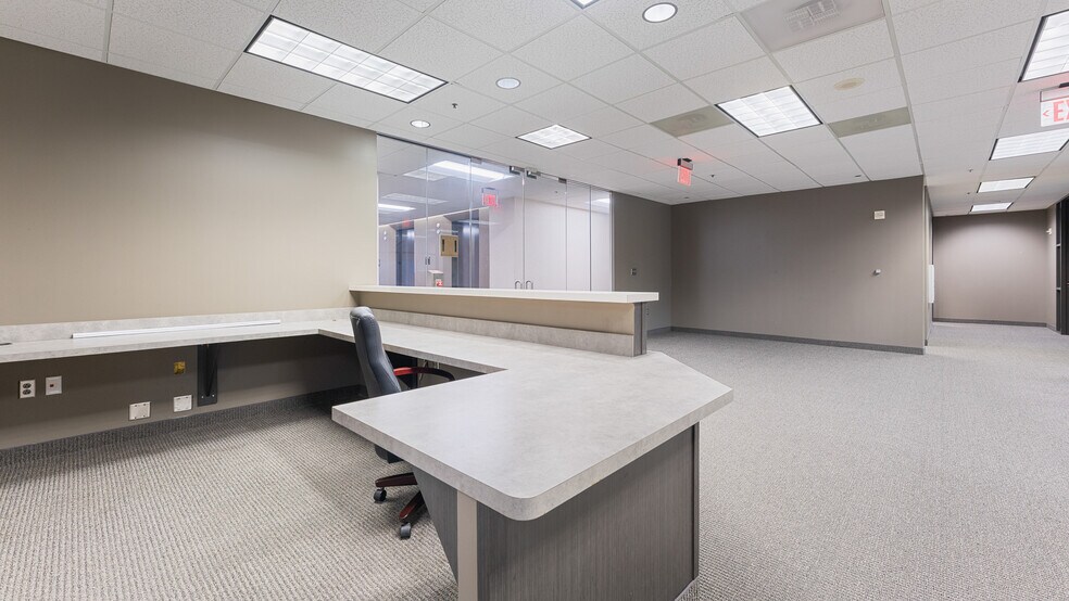 More Photos Of 9101 Lyndon B Johnson Fwy, Dallas Office For Lease