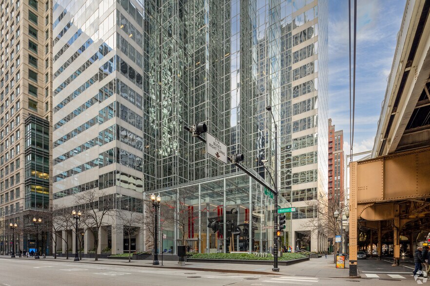 Primary Photo Of 200 W Madison St, Chicago Office For Lease