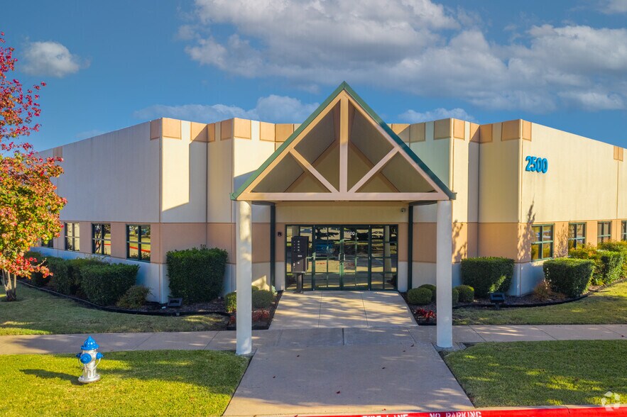 More Photos Of 2500 Discovery Blvd, Rockwall Office For Lease