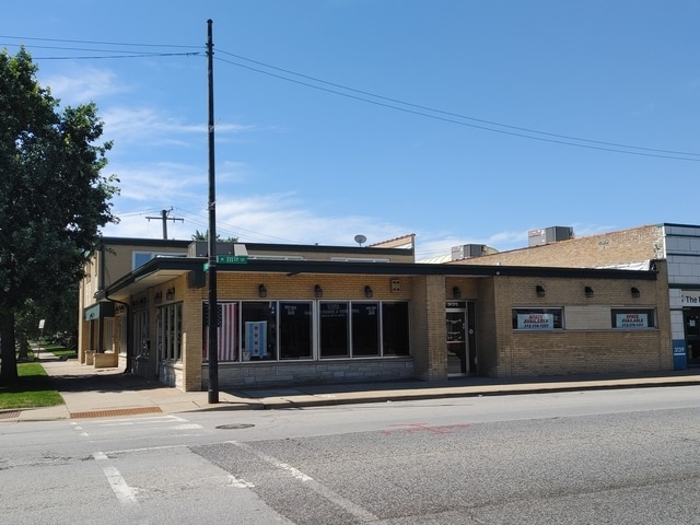 More Photos Of 3135 W 111th St, Chicago Storefront Retail Office For Lease
