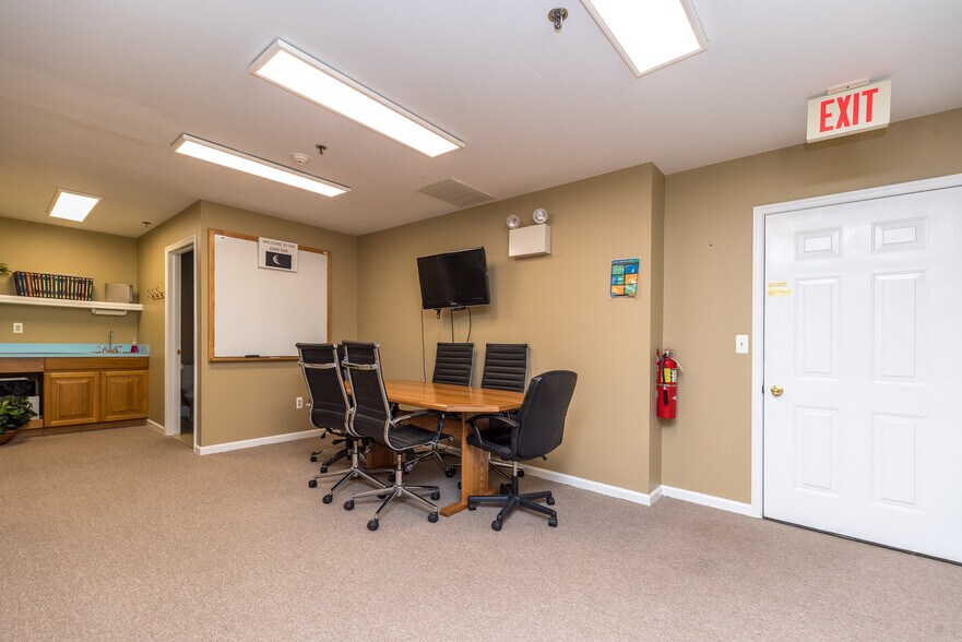 More Photos Of 2370 York Rd, Jamison Office For Sale