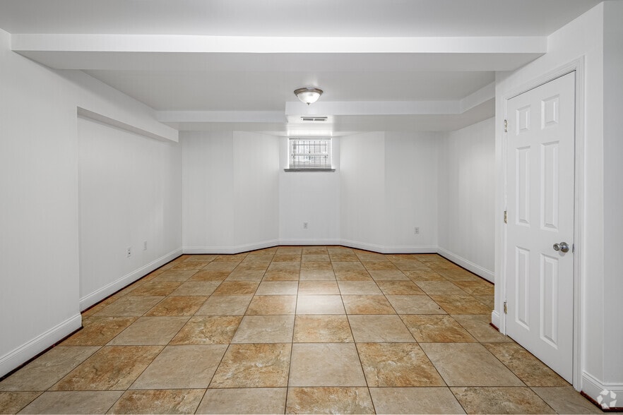More Photos Of 841-847 Whitelock St, Baltimore Apartments For Sale