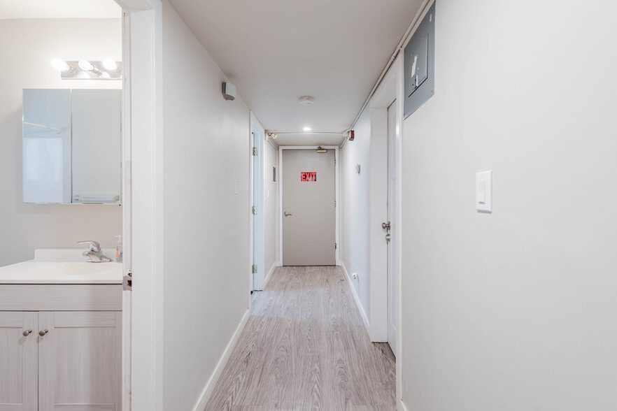 More Photos Of 8504 98 St NW, Edmonton Apartments For Sale