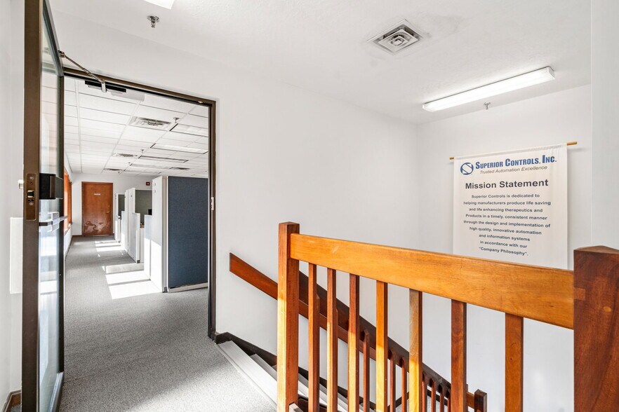 More Photos Of 135 Folly Mill Rd, Seabrook Office For Sale