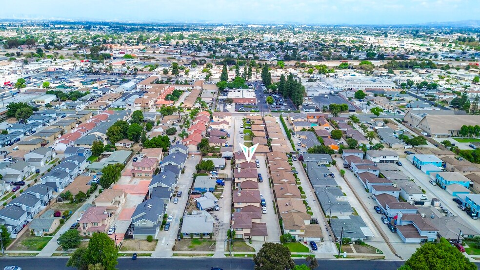 More Photos Of 9513 Cedar St, Bellflower Apartments For Sale