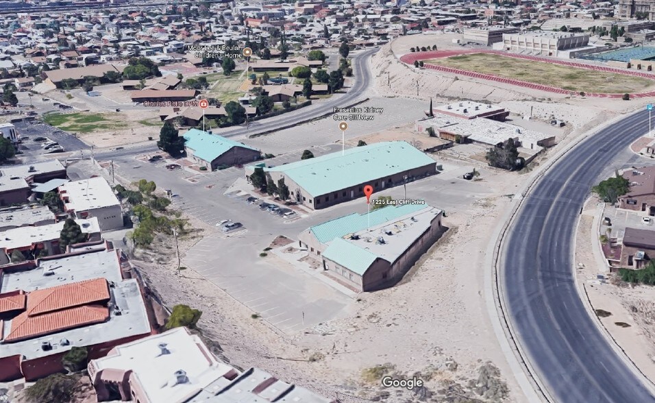 More Photos Of 1225 E Cliff Dr, El Paso Unknown For Lease