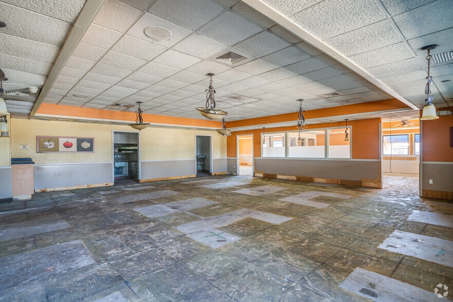 More Photos Of 1920 W Bell Rd, Phoenix Restaurant For Sale