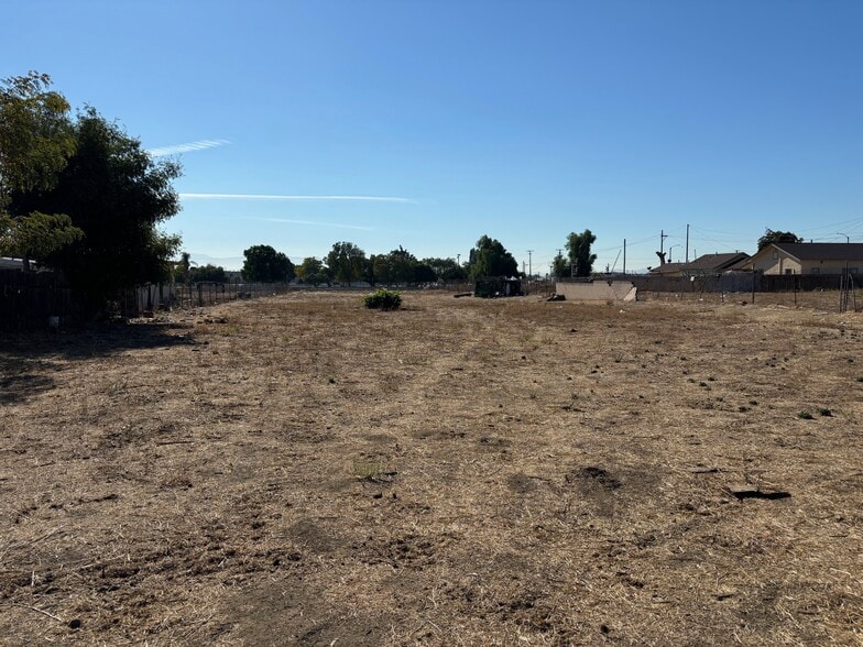 More Photos Of 918 E Holt Blvd, Ontario Land For Lease