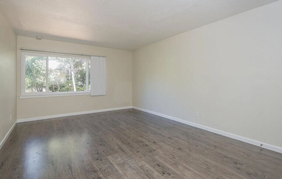 More Photos Of 1535 Julia St, Berkeley Apartments For Sale