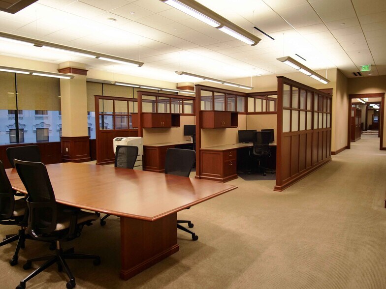 More Photos Of 116-120 Ottawa Ave NW, Grand Rapids Office For Lease