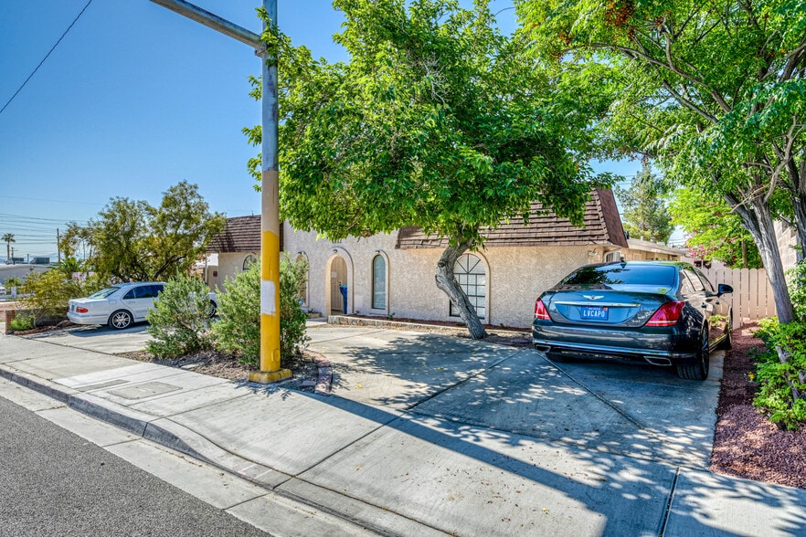More Photos Of 1632 E Saint Louis Ave, Las Vegas Apartments For Sale