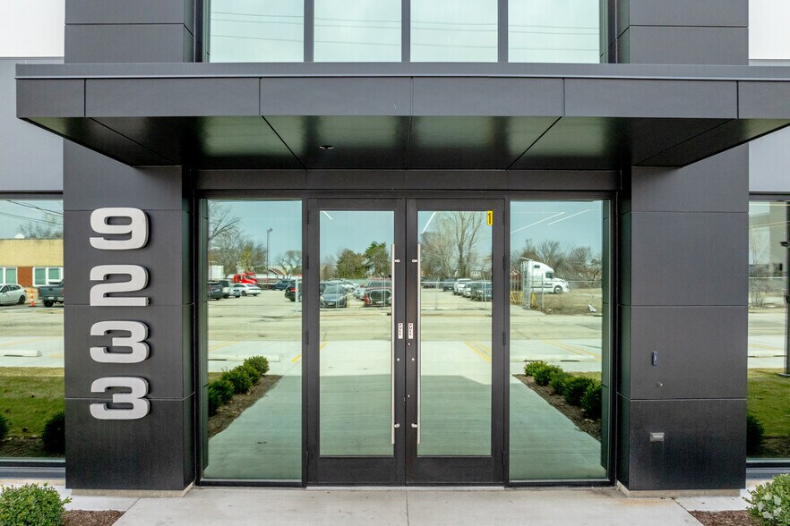 More Photos Of 9233 King Ave, Franklin Park Manufacturing For Lease