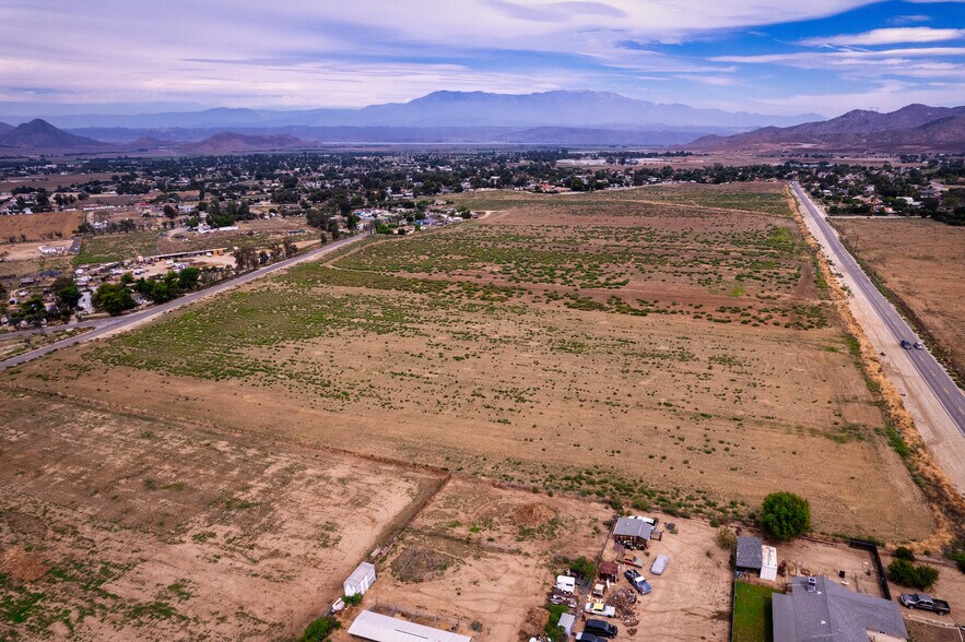 More Photos Of 0 Gibson Ave & Montgomery ave, Nuevo Land For Sale
