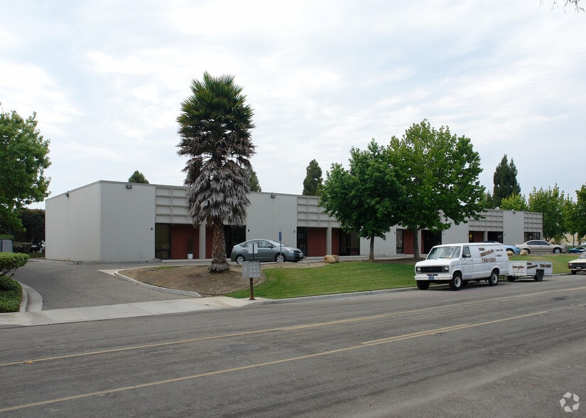 More Photos Of 2057 Goodyear Ave, Ventura Manufacturing For Sale