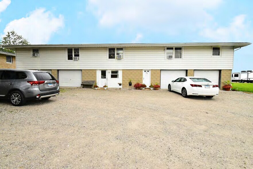More Photos Of 517 E Monroe St, Metamora Multifamily For Sale